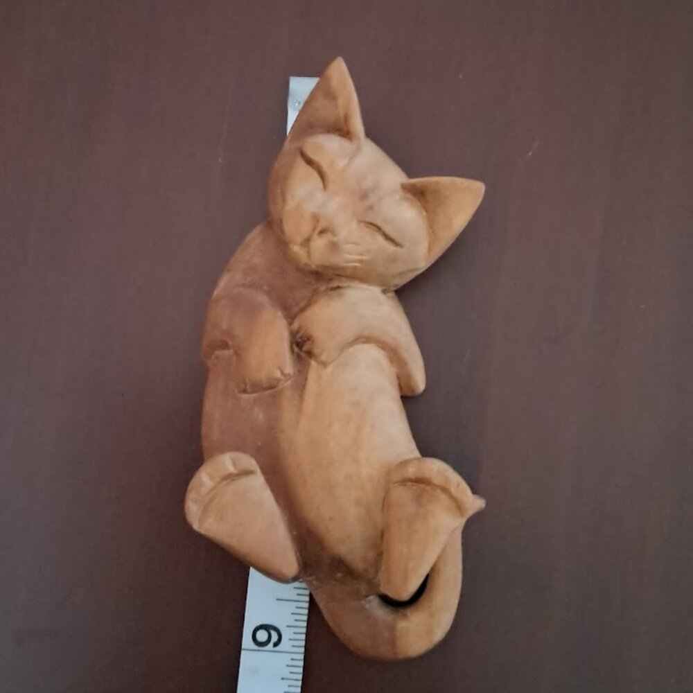 Vintage Balinese Hand Carved Wooden Sleeping Cat Folk Art Figurine - Picture 4 of 9